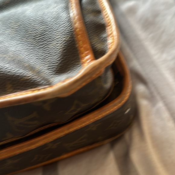 Louis Vuitton Vintage Monogram Garment Bag - Picture 13 of 17